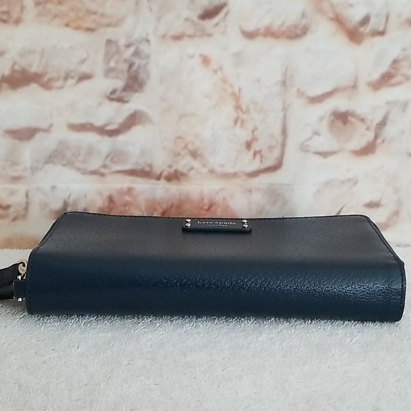 New kate spade Jeanne Large Carryall Wristlet - Picture 5 of 8